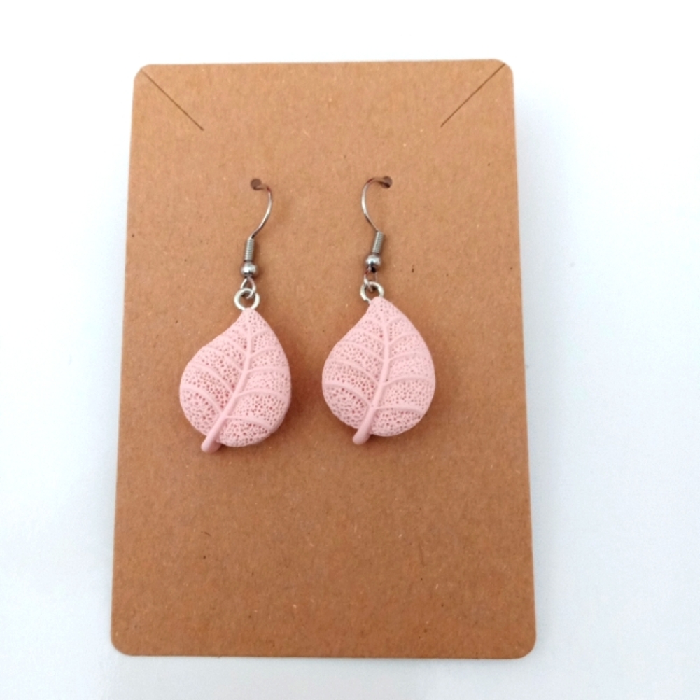 Fashion Jewelry Light Pink Leaf Earrings